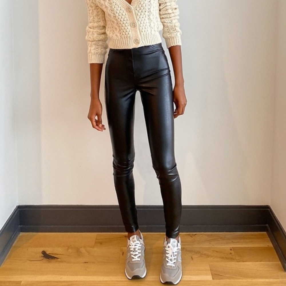 Aritzia Wilfred Free High Waisted Vegan Leather Charm Pants